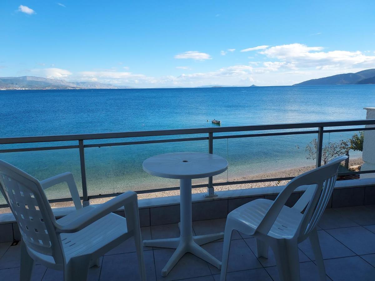 Aqua Apartments Лутра Ораяс Еленис Екстериор снимка