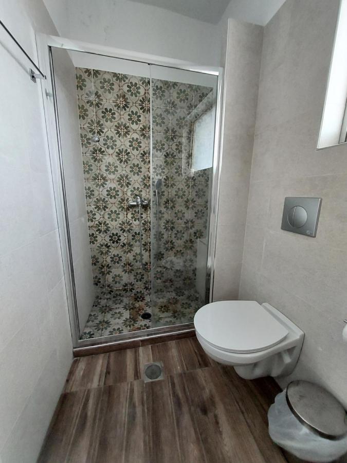 Aqua Apartments Лутра Ораяс Еленис Екстериор снимка