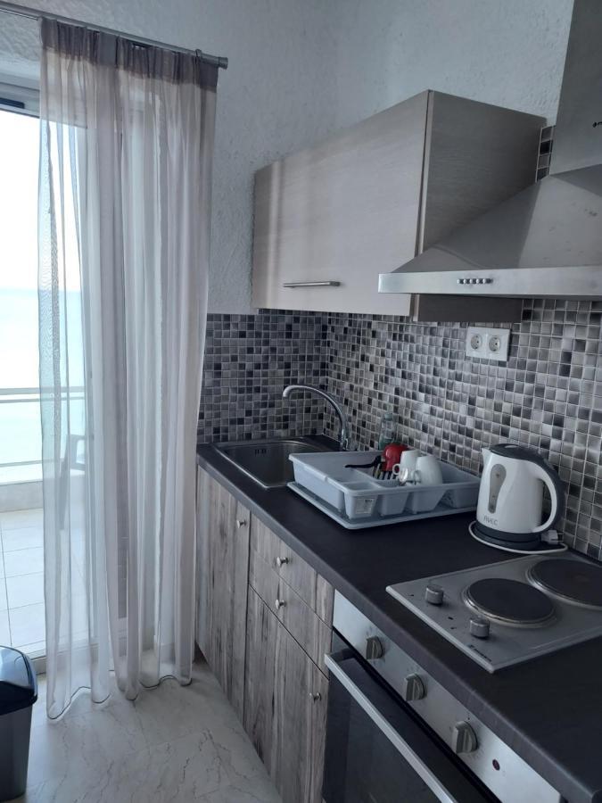 Aqua Apartments Лутра Ораяс Еленис Екстериор снимка